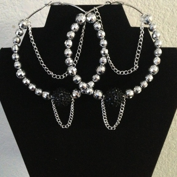 ❌Sold❌jayvljaySilver colored hoops