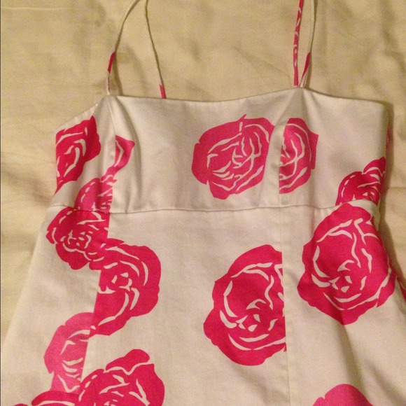 🔶Reduced!🔶Spaghetti strap dress w/ pink flowers - Picture 1 of 3