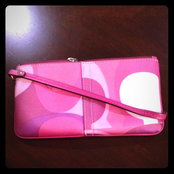 REDUCED COACH pink MADISON wristlet