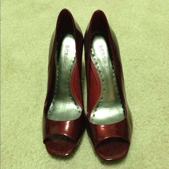 👠Reduced!👠BCBG garnet red open toe heels