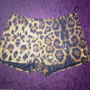 Leopard sequence shorts