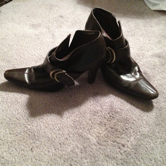 Dark brown Nine West boots