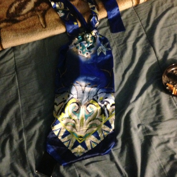 Mandees bandana style halter top