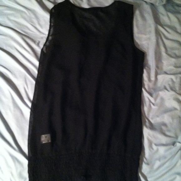 Black tank - Picture 3 of 4