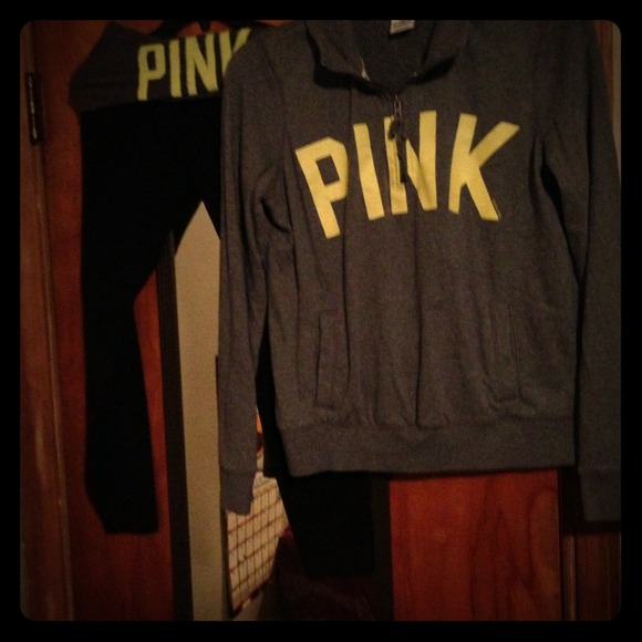 ✅Still Available!!!✅❤Victoria's Secret *PINK*❤