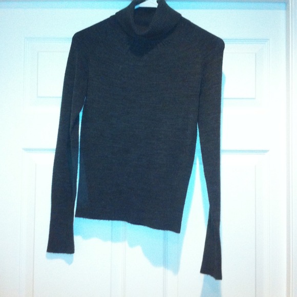 Grey top! - Picture 1 of 1