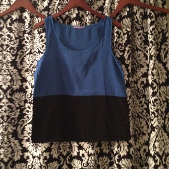 Bundled Colorblock top
