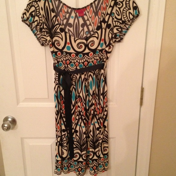 Printed Empire Waist Dress - Picture 2 of 4