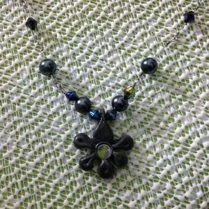 Light weight necklace