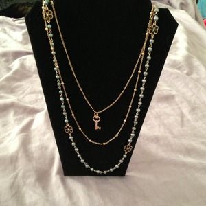 💵for @deedswoman💵3 strand necklace and earrings.