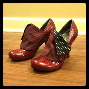 ** Reserved ** Y-not? Red covered heel 7.5