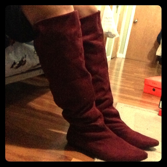 Shoes - Burgundy-red boots