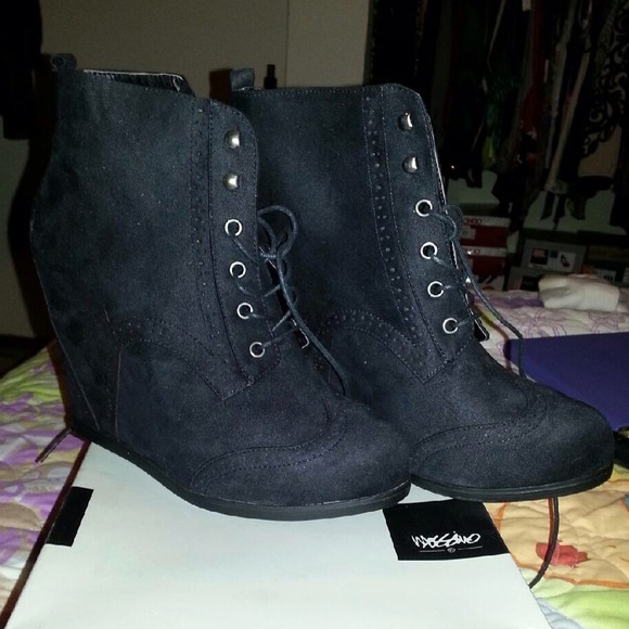 🚫Reserved @polkze🚫Wedge bootie