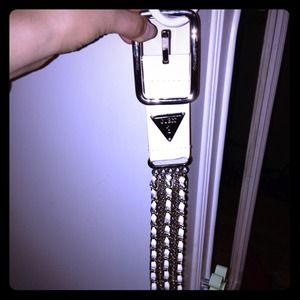 Guess belt