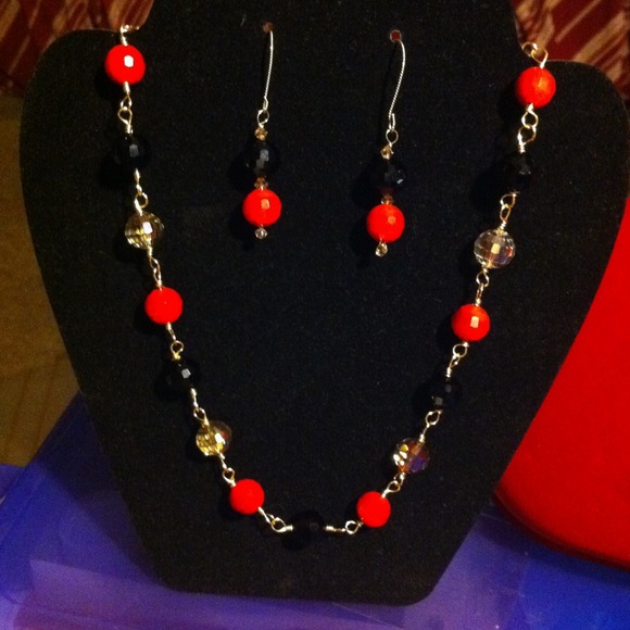 Handcraft wiring glass red,black& clear bead
