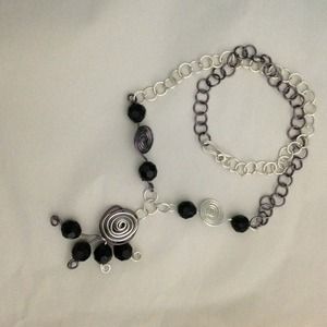 Black n white necklace