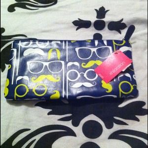 ❤️️bogo❤️️Cute clutch/wallet