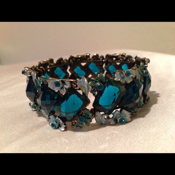 🚨Handmade bangle (blue)