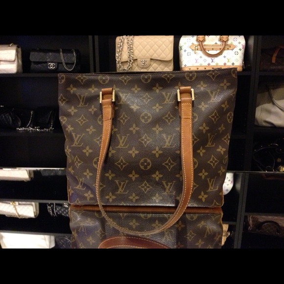 ***SOLD*** "Authentic" LV Purse