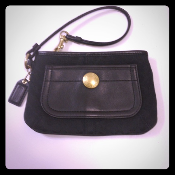 Authentic Coach Wristlet - Picture 1 of 4