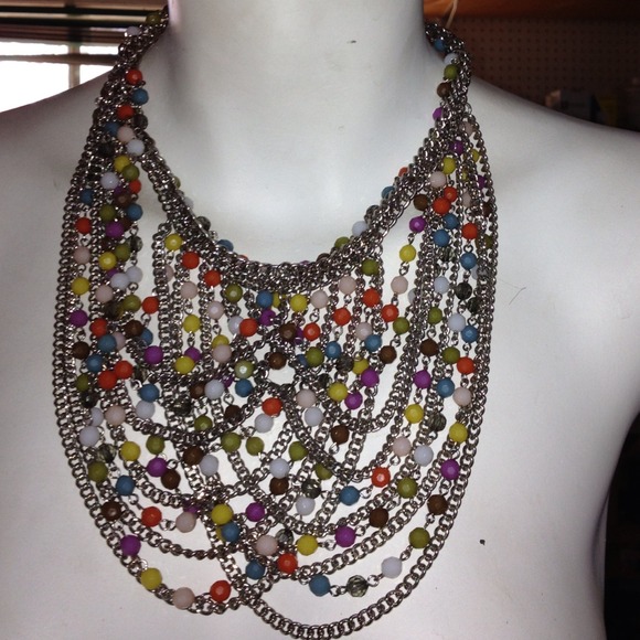 Matching set necklace and earrings. - Picture 1 of 4