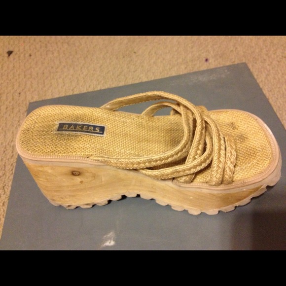 Shoes - Picture 2 of 3