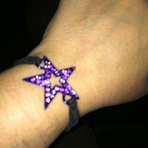 Diamond star bracelet. Purple