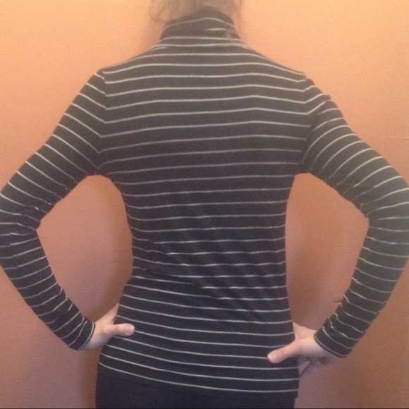 "Merona" top - Picture 2 of 3