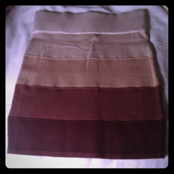 **REDUCED**Herve Leger inspired high wasted skirt - Picture 1 of 1