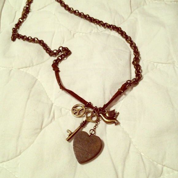 ✋Sold in bundle✋Vintage charm necklace