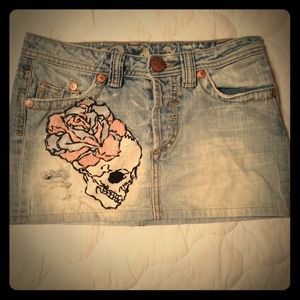 Skull rose denim skirt