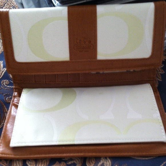 Coach Wallet from purse party ..