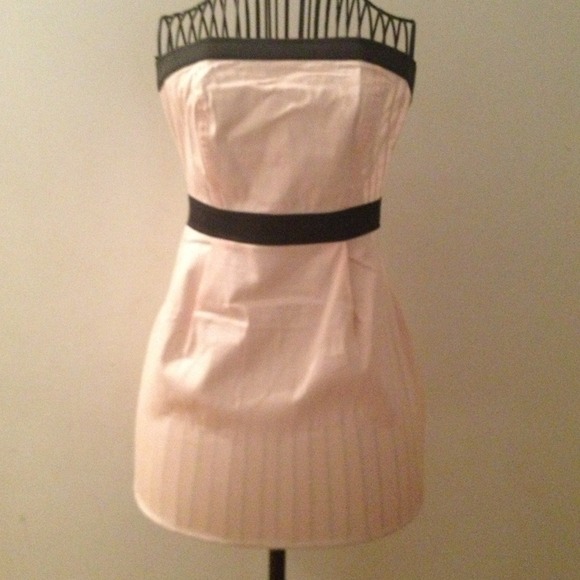 Dresses & Skirts - Bundle dress and necklace