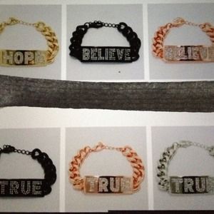 Bracelet and necklace set W/Earrings