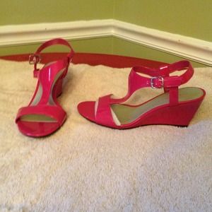 🌺SOLD in BUNDLE🌺NWOT Sandals