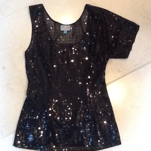 Tracy Reese one  sleeve shirt.sold