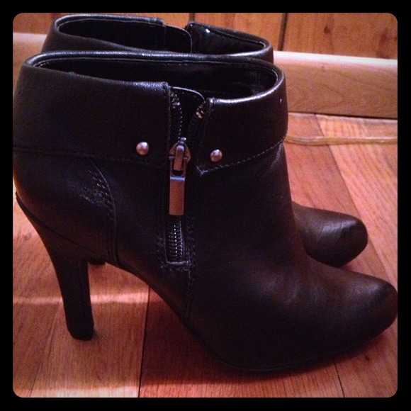 REDUCED!!!⭐Black Booties!⭐