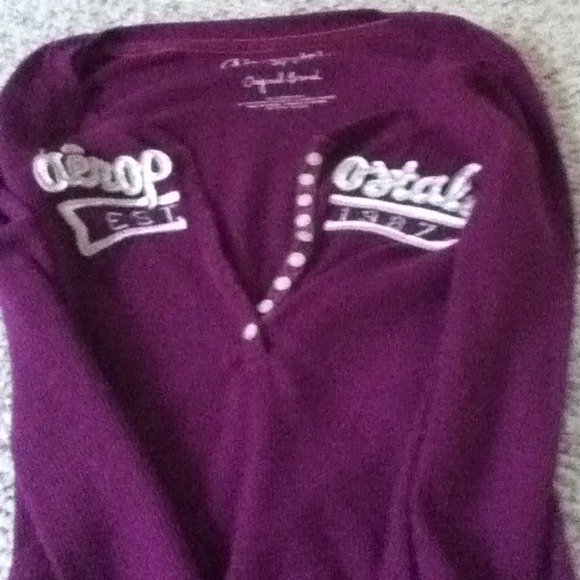 Purple halfway buttoned Aéropostale tee