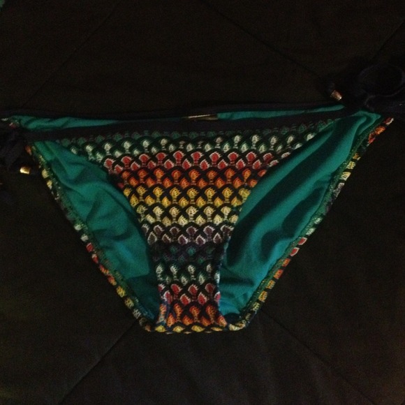 🚫🚫SOLD IN BUNDLE - Picture 2 of 4