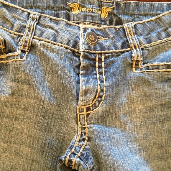 FreeStyle Jeans - Picture 2 of 4