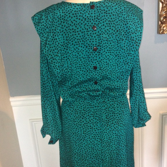 Vintage Green - Picture 2 of 3