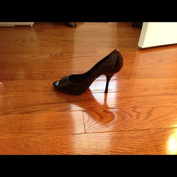 Brown open toe pump - Picture 2 of 2