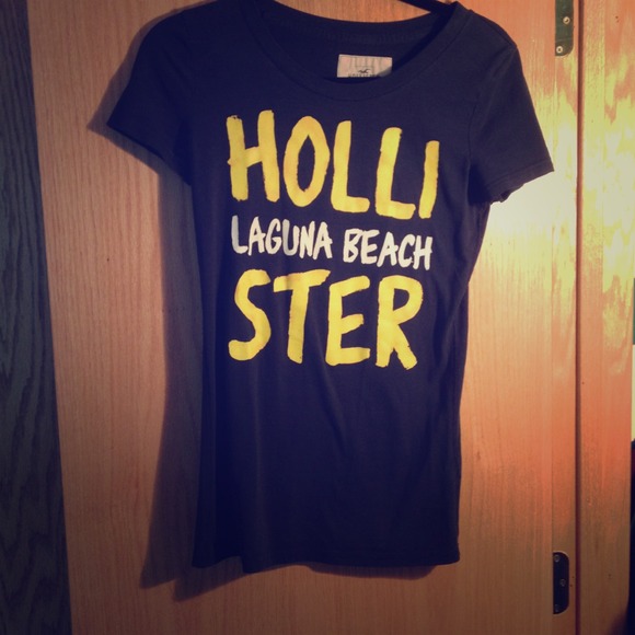 Hollister t-shirt