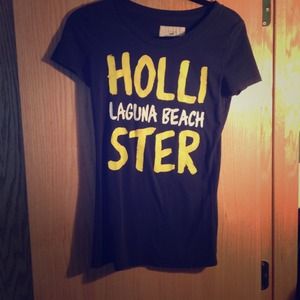 Hollister t-shirt