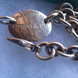 *Sold to @lovethebow *  Tiffany oval tag necklace