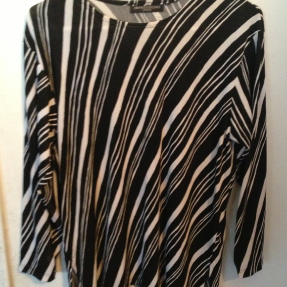 Blouse - Picture 2 of 2