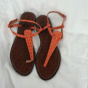 Ladies Sz 8 thing sandal