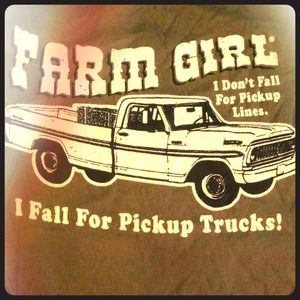 Farm Girl Truck Tee! 😊🌻