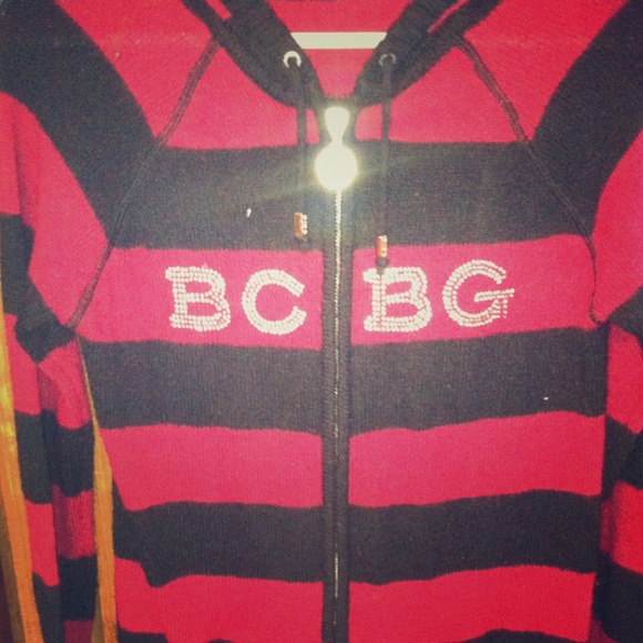 💕Cute BCBGMaxazria Sweater 💕