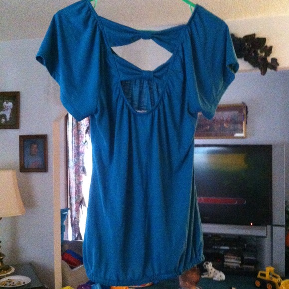Very cute turquoise self-esteem top - Picture 2 of 2